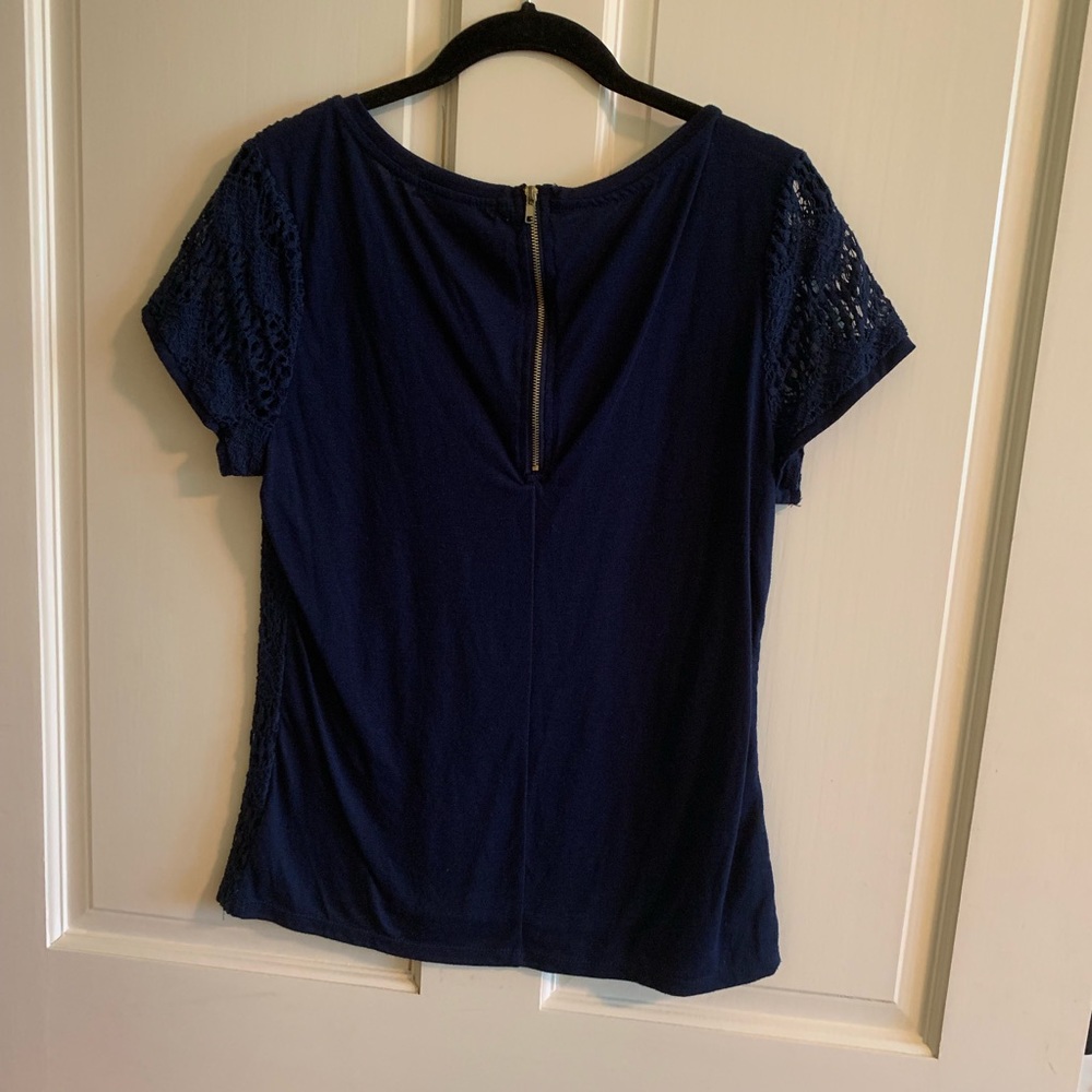 Lace top - Picture 3 of 3